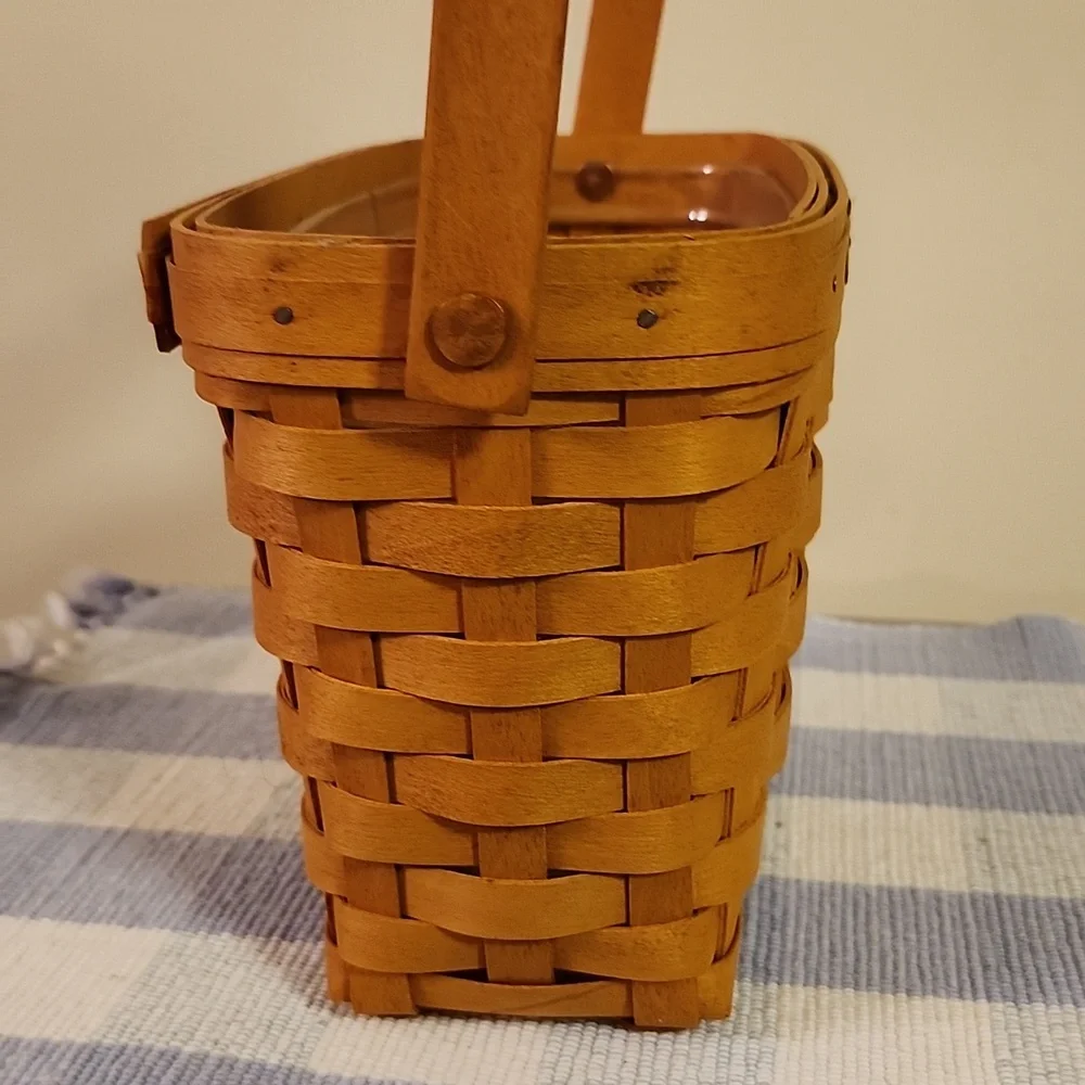 Longaberger 1999 Dresden Tour Basket with protector